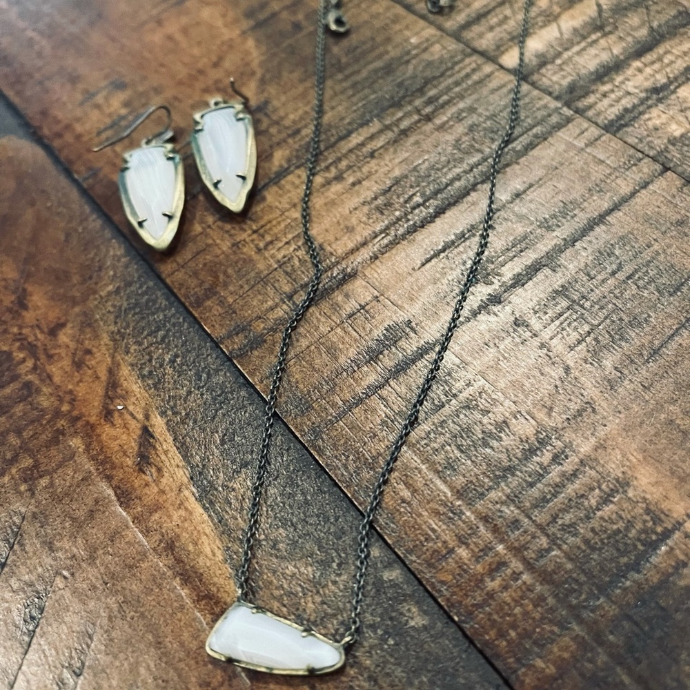 Kendra Scott Necklace Earring Set